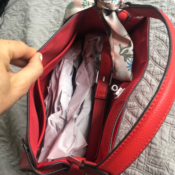 Red Satchel Purse - Picture 4 of 4